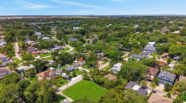 2810 SANDERS DRIVE, Tampa, FL 33611