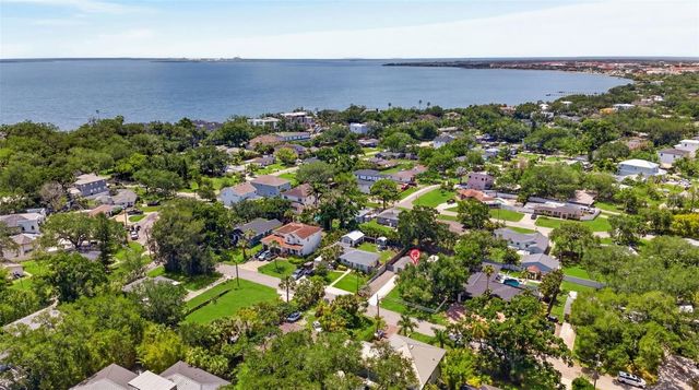 2810 SANDERS DRIVE, Tampa, FL 33611