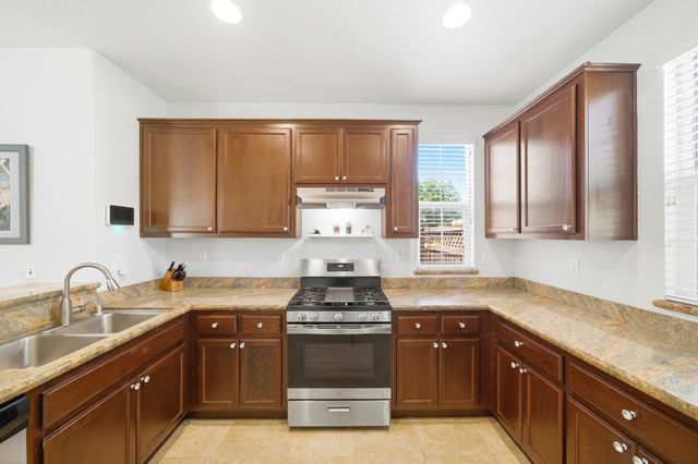698 Equinox Loop, Lincoln, CA 95648