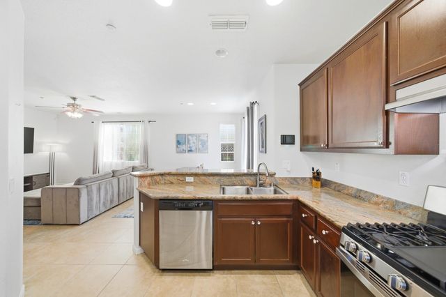 698 Equinox Loop, Lincoln, CA 95648