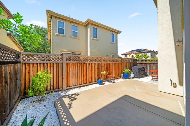 698 Equinox Loop, Lincoln, CA 95648