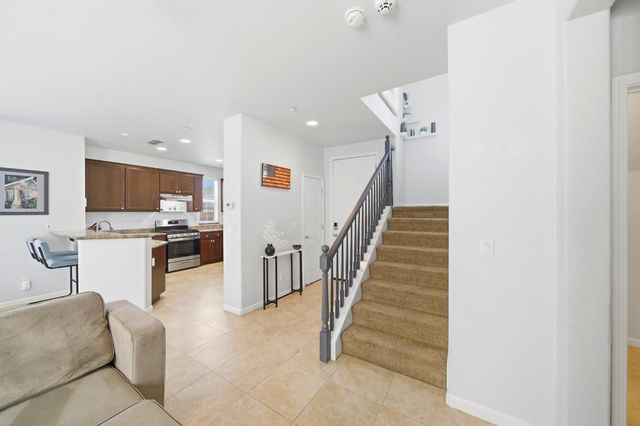 698 Equinox Loop, Lincoln, CA 95648