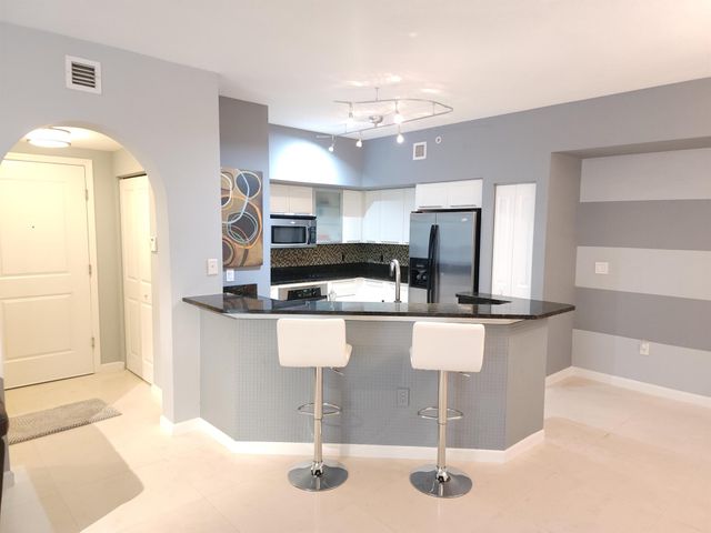 225 NE 1st Street 303, Delray Beach, FL 33444