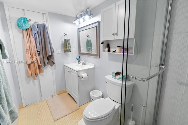 9440 Tangerine Pl 202, Davie, FL 33324