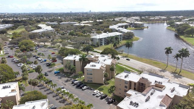 9440 Tangerine Pl 202, Davie, FL 33324