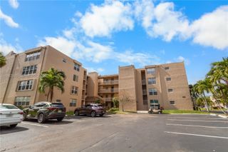 9440 Tangerine Pl 202, Davie, FL 33324