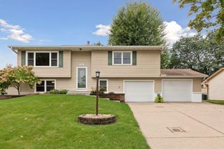 2074 Carnelian Lane, Eagan, MN 55122