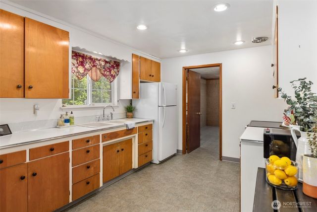 2011 87th Avenue Ct E, Edgewood, WA 98371