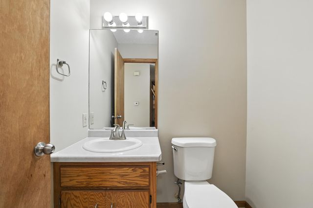 3230 Edgerton Street, Vadnais Heights, MN 55127