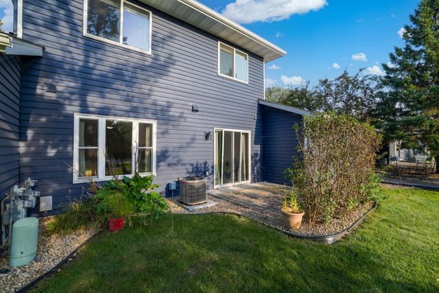 3230 Edgerton Street, Vadnais Heights, MN 55127