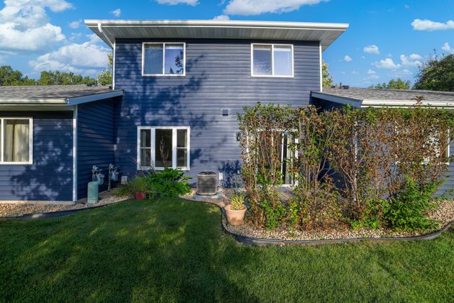 3230 Edgerton Street, Vadnais Heights, MN 55127