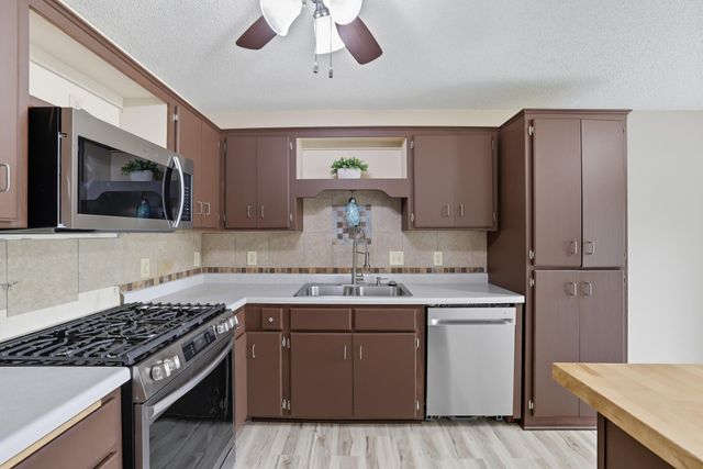 3230 Edgerton Street, Vadnais Heights, MN 55127