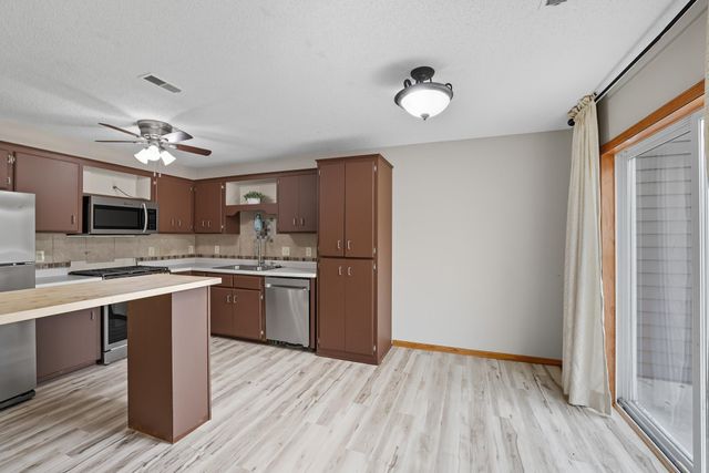 3230 Edgerton Street, Vadnais Heights, MN 55127