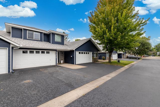 3230 Edgerton Street, Vadnais Heights, MN 55127