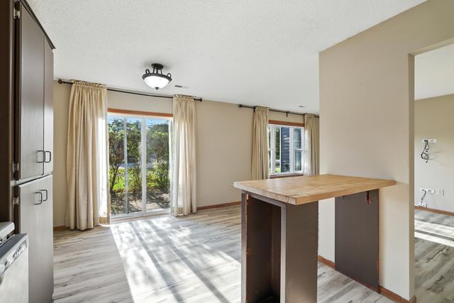 3230 Edgerton Street, Vadnais Heights, MN 55127