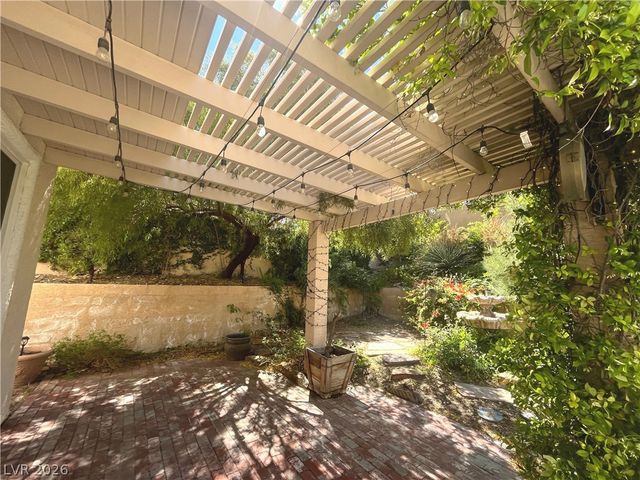 1809 Snow Spring Lane, Las Vegas, NV 89134