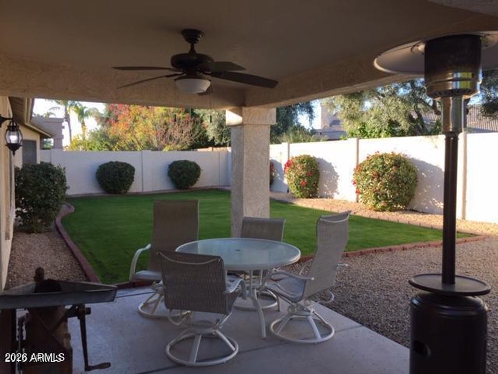 Image 17 of property listing at 1282 W BARTLETT Way, Chandler, AZ 85248