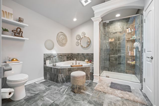 2729 W 83rd Avenue, Merrillville, IN 46410