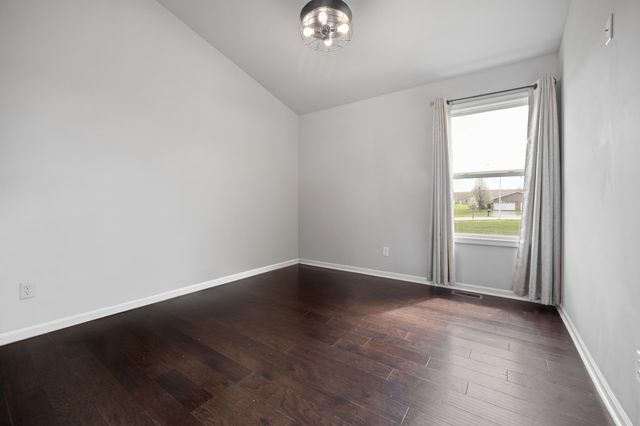 2729 W 83rd Avenue, Merrillville, IN 46410