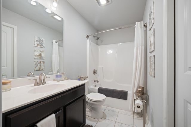 2729 W 83rd Avenue, Merrillville, IN 46410