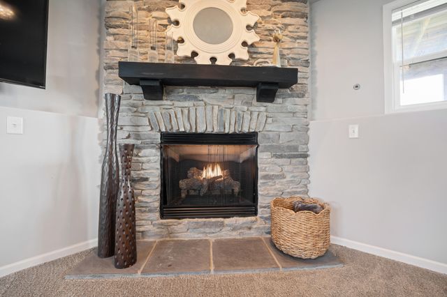 2729 W 83rd Avenue, Merrillville, IN 46410