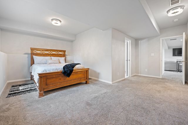 2729 W 83rd Avenue, Merrillville, IN 46410
