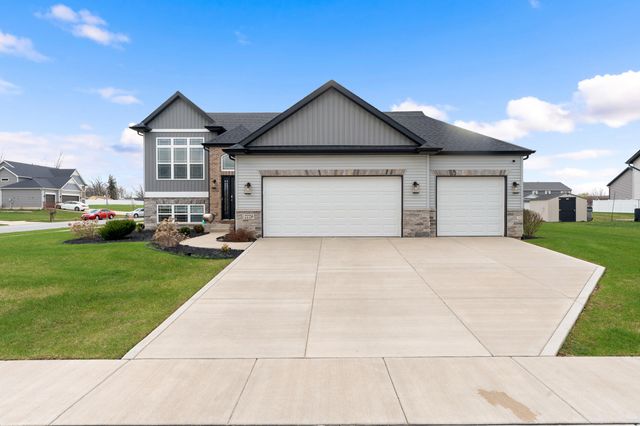 2729 W 83rd Avenue, Merrillville, IN 46410