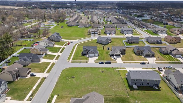 2729 W 83rd Avenue, Merrillville, IN 46410