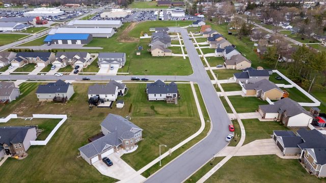 2729 W 83rd Avenue, Merrillville, IN 46410