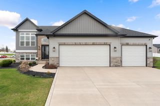 2729 W 83rd Avenue, Merrillville, IN 46410