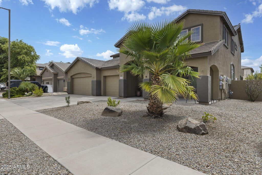 15003 W EDGEMONT Avenue, Goodyear, AZ 85395