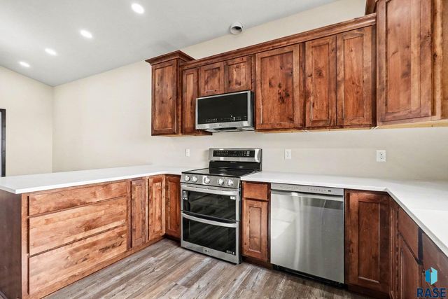 404 E 11th St Street, Crooks, SD 57020