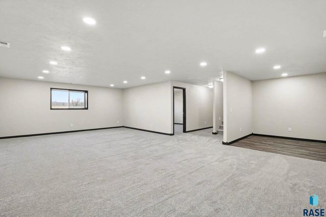 404 E 11th St Street, Crooks, SD 57020