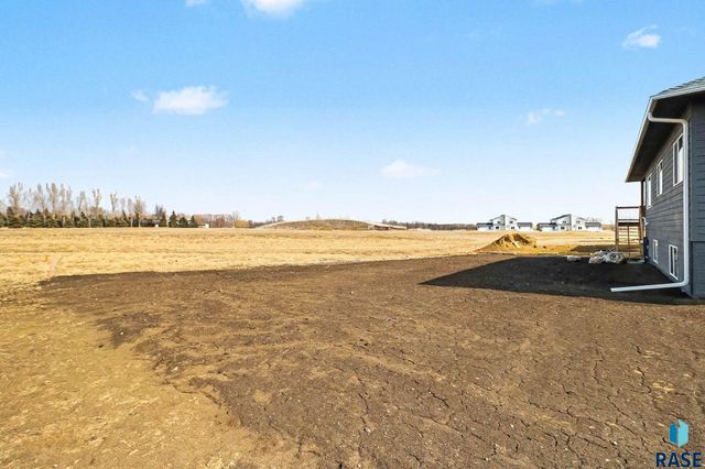 404 E 11th St Street, Crooks, SD 57020