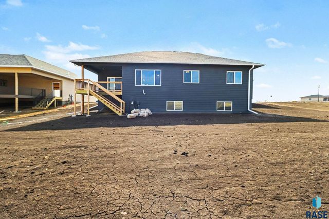 404 E 11th St Street, Crooks, SD 57020