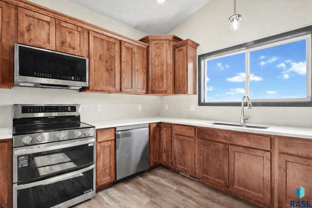 404 E 11th St Street, Crooks, SD 57020