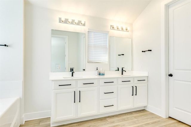 122 Biscayne Bay BND, Kyle, TX 78640