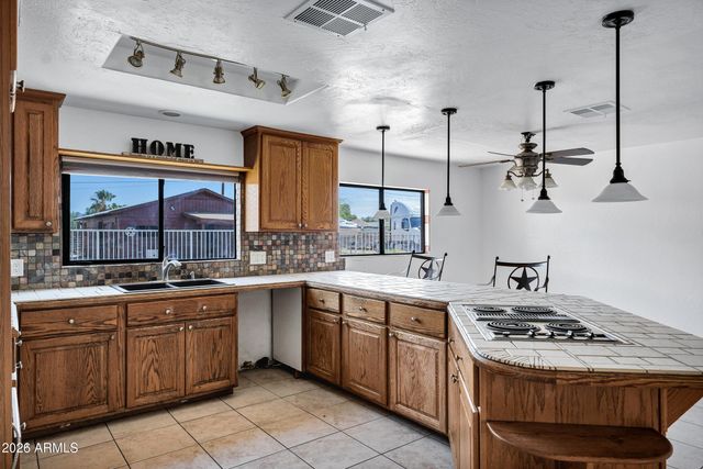 3235 E SUNNYSIDE Lane E, Phoenix, AZ 85032
