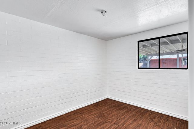 3235 E SUNNYSIDE Lane E, Phoenix, AZ 85032