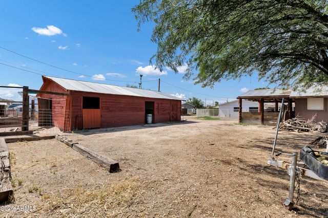 3235 E SUNNYSIDE Lane E, Phoenix, AZ 85032