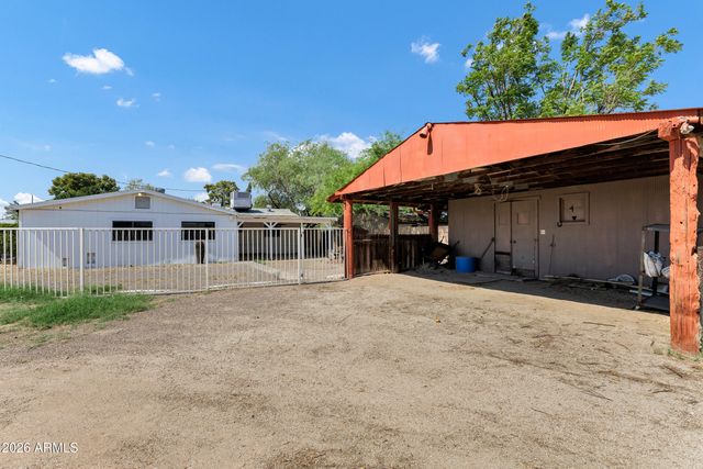 3235 E SUNNYSIDE Lane E, Phoenix, AZ 85032