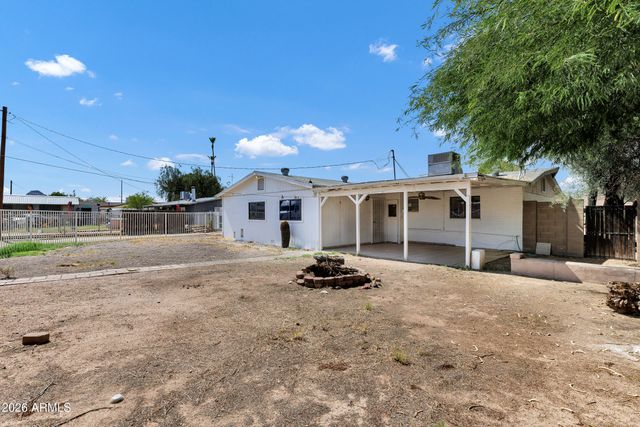 3235 E SUNNYSIDE Lane E, Phoenix, AZ 85032