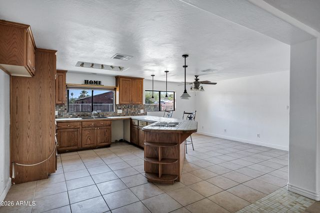 3235 E SUNNYSIDE Lane E, Phoenix, AZ 85032