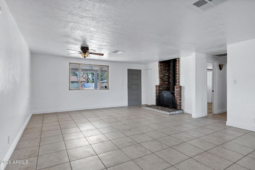 3235 E SUNNYSIDE Lane, Phoenix, AZ 85032 — photo 4