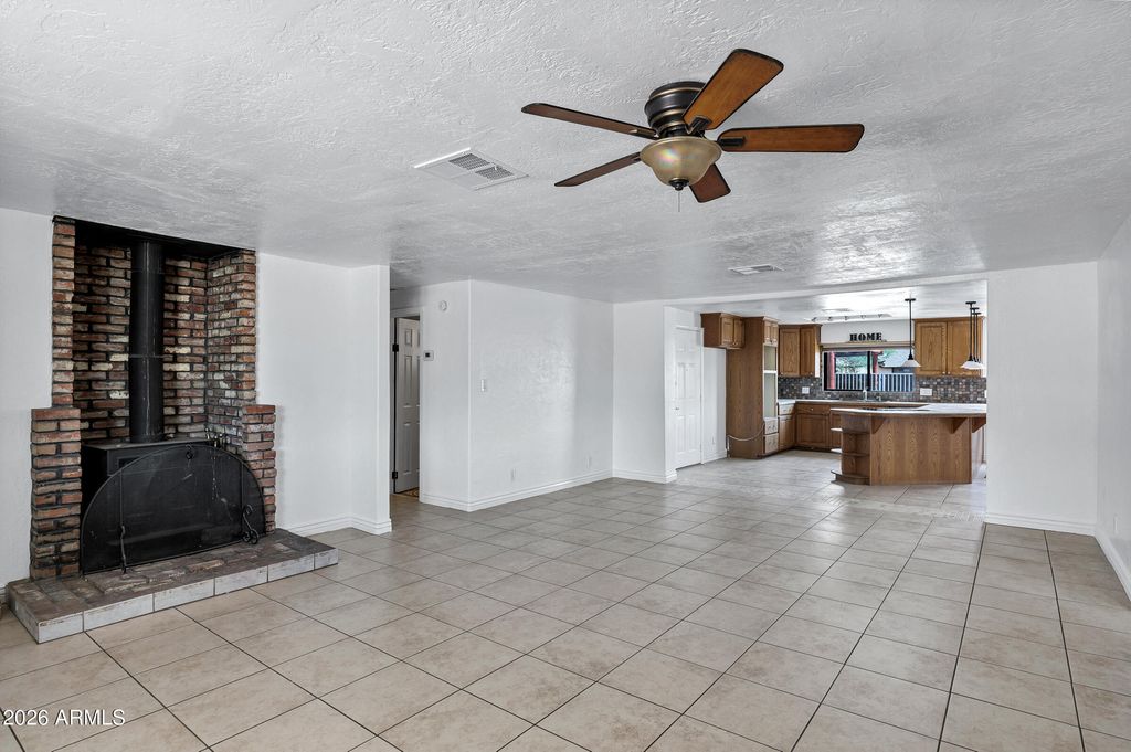 3235 E SUNNYSIDE Lane, Phoenix, AZ 85032 — photo 5