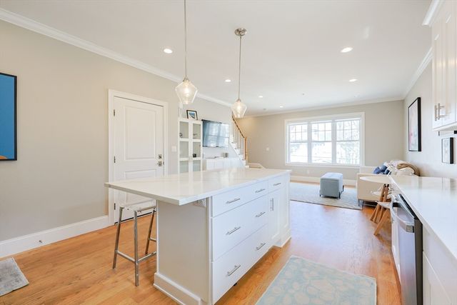 17 Washington Avenue 3, Waltham, MA 02453