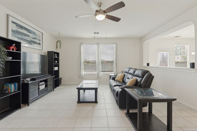 625 Pond, New Braunfels, TX 78130