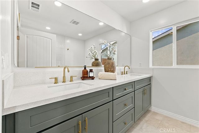 7508 Royer Avenue, West Hills, CA 91307