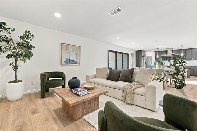 7508 Royer Avenue, West Hills, CA 91307