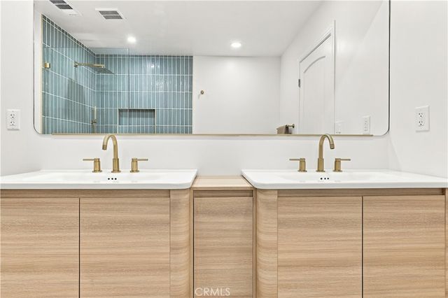 7508 Royer Avenue, West Hills, CA 91307